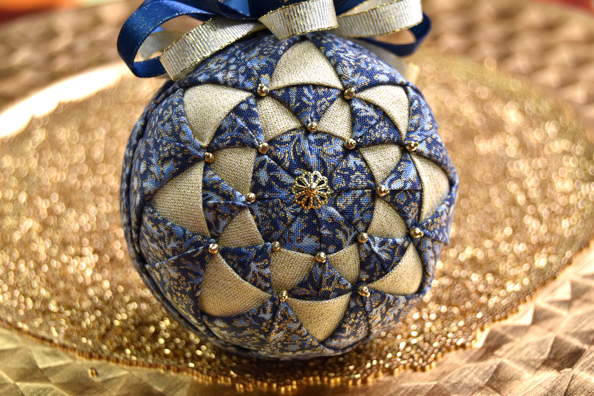 mandala-quilted-no-sew-ornament-2-club mandala-quilted-no-sew-ornament-2-club